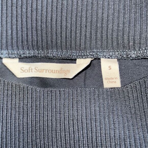 ✨Soft Surroundings Dianthus Chiffon Long Sleeve Gray Tunic✨ - Picture 6 of 6